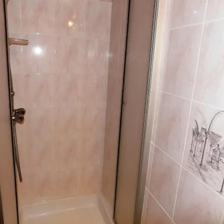 La Palmyre - Maison Mitoyenne Avec Terrasse - Proximite Centre-ville Apartman